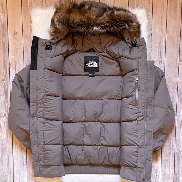 The North Face Men’s McMurdo Bomber Jacket In Falcon Brown - Picture 6 of 9